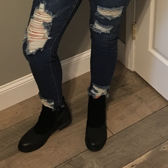 NIB Beautiful Pierre Dumas Barcelona Booties - Picture 7 of 7